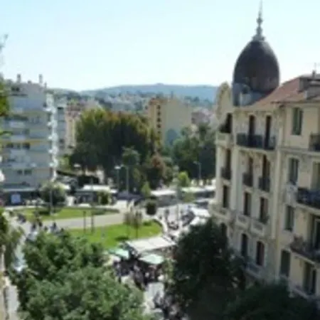 Luxury 2 Bed Sleeps 4, A/c - Center Nizza