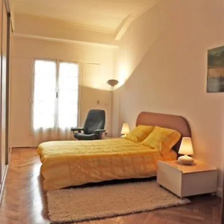 Luxury 2 Bed Sleeps 4, A/c - Center
